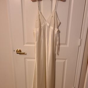 Nightgown Set